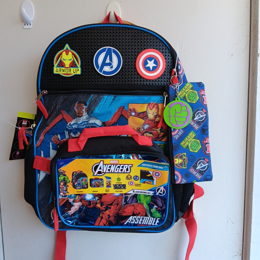 Avengers Backpack and Lunchbox Set